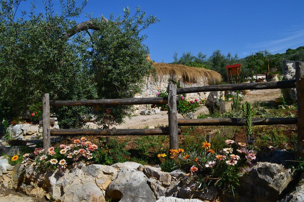 Le Capanne Di Villa Margherita Sonnino Екстериор снимка