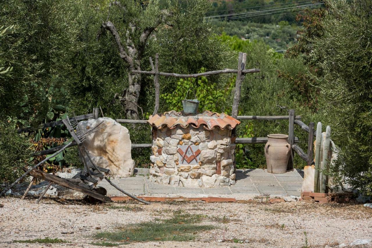 Le Capanne Di Villa Margherita Sonnino Екстериор снимка