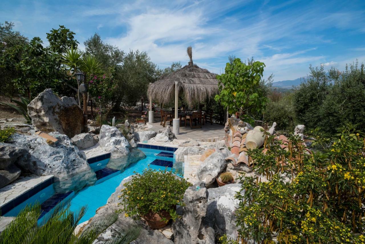 Le Capanne Di Villa Margherita Sonnino Екстериор снимка