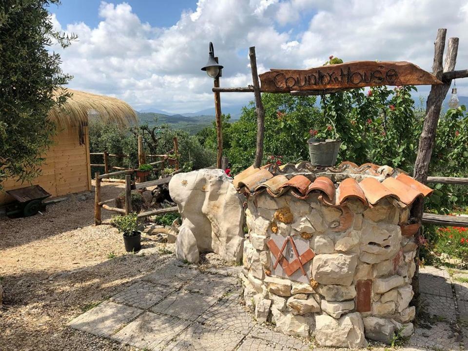 Le Capanne Di Villa Margherita Sonnino Екстериор снимка